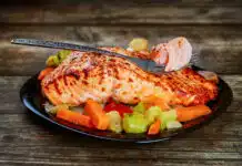 Poisson grillé et légumes cuits à la vapeur