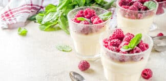 Mousse de fromage blanc aux framboises