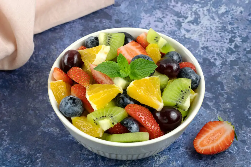 Salade de fruits printaniers