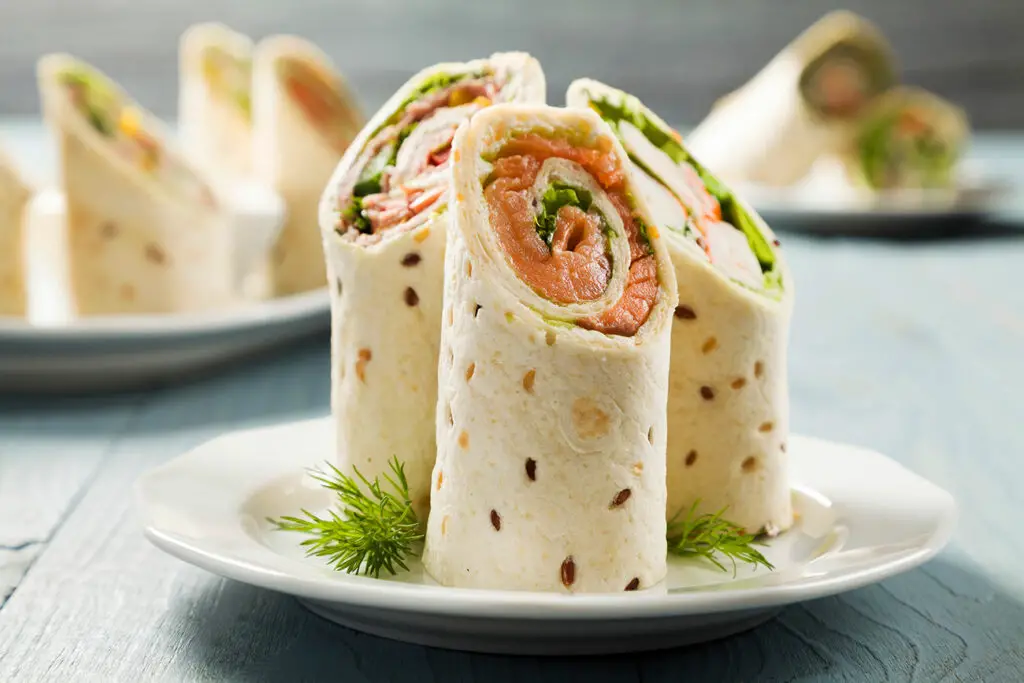 Wrap au saumon et sauce tzatziki