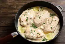 Poitrines de poulet crémeux à l'ail et au citron