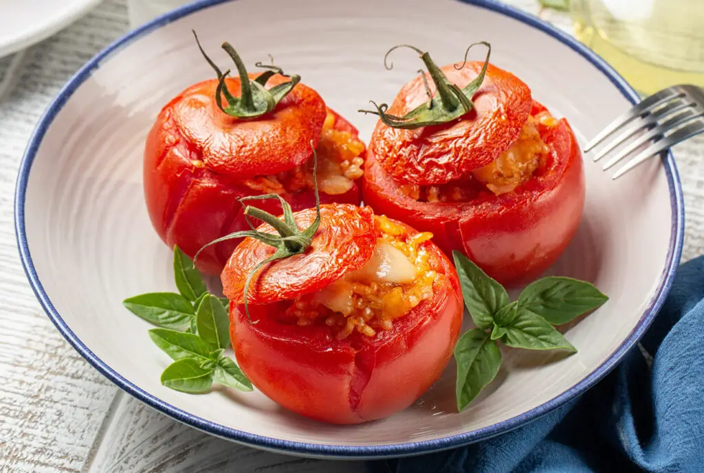 Tomates farcies au riz et fromage