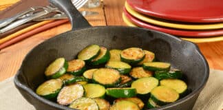 Courgettes Poêlées à la Sauce Épicée