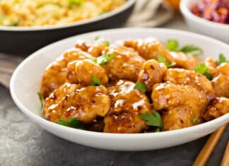 Morceaux de poulet à la sauce soja et au miel