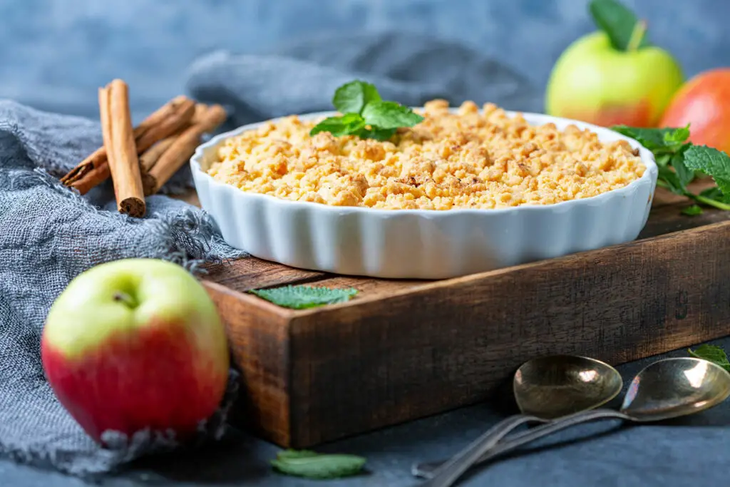Crumble de Pomme et Raisin au Fromage Blanc