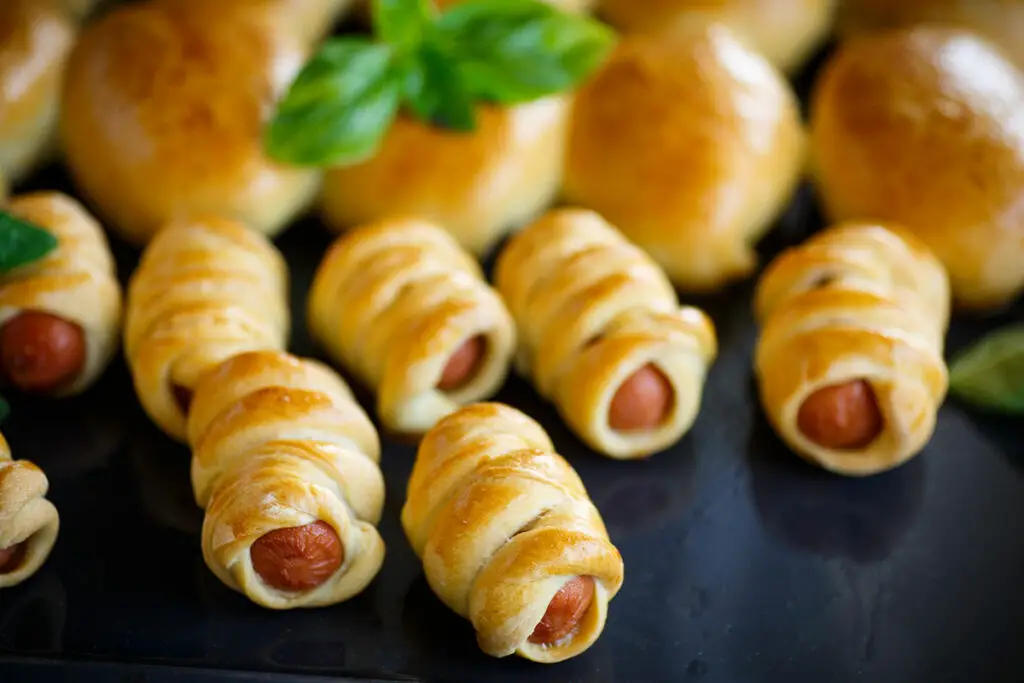 mini feuilletés à la saucisse