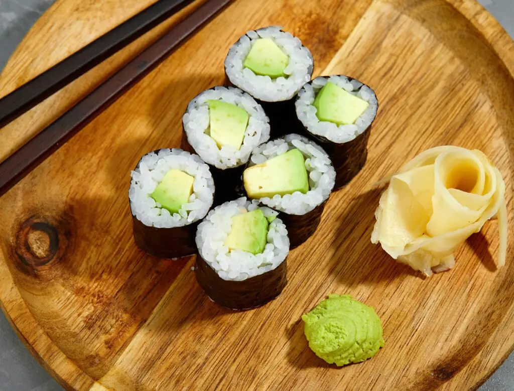 Sushis aux Œufs et à l'Avocat