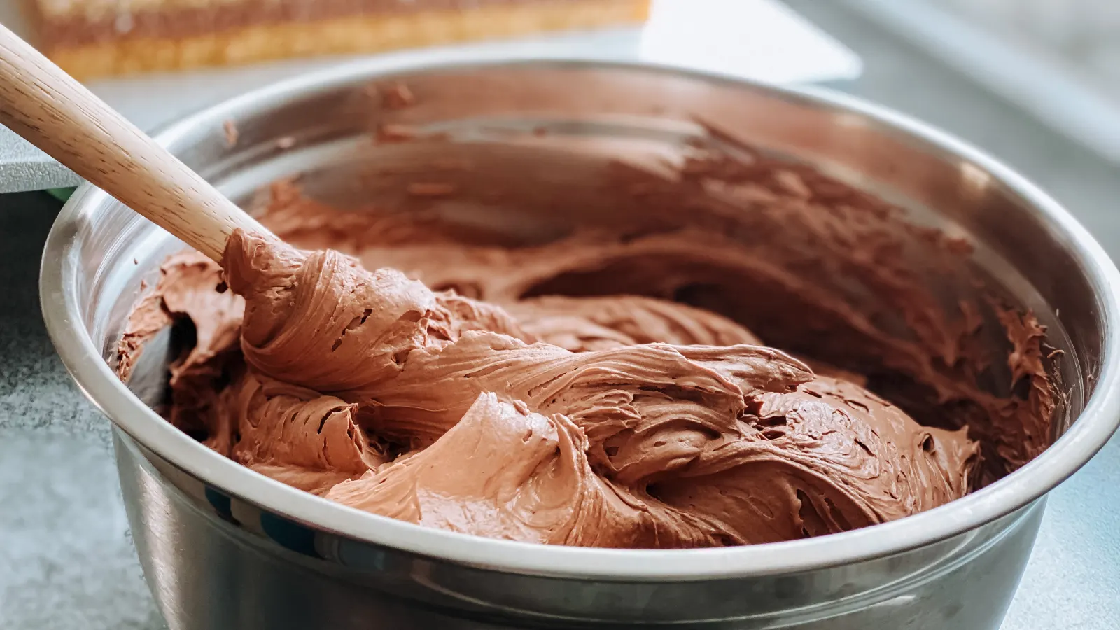 Ganache montée au chocolat : la recette et ses proportions