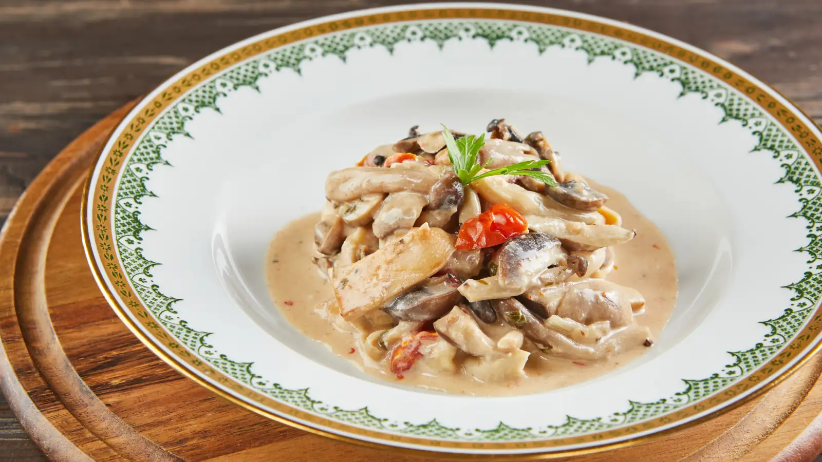 Sot-l&rsquo;y-laisse à la crème et aux champignons